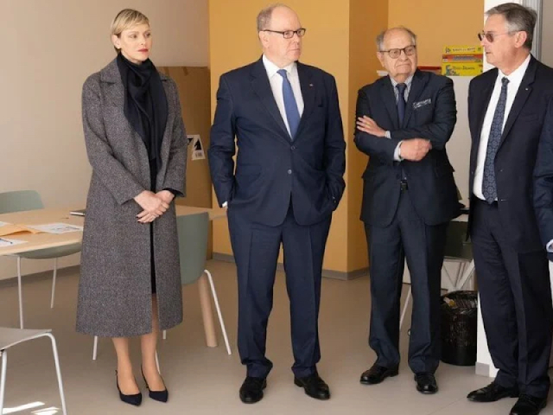 Royal Style: with hope, our threads continue