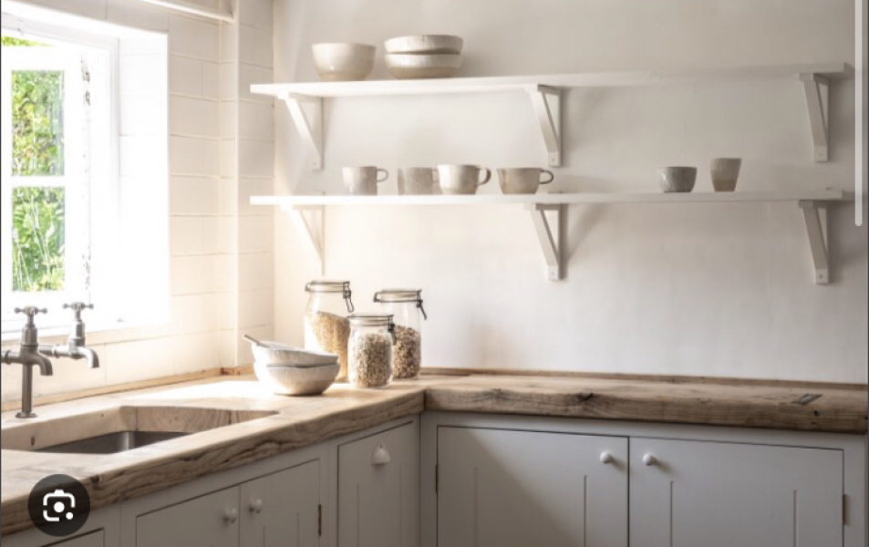 Kitchen worktops made of scaffolding boards