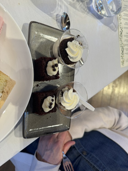 Come and tell me your dull and unexciting news 29: Calmly through the day