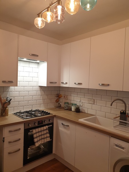 If you have a white kitchen, can you tell me what counter surface you have