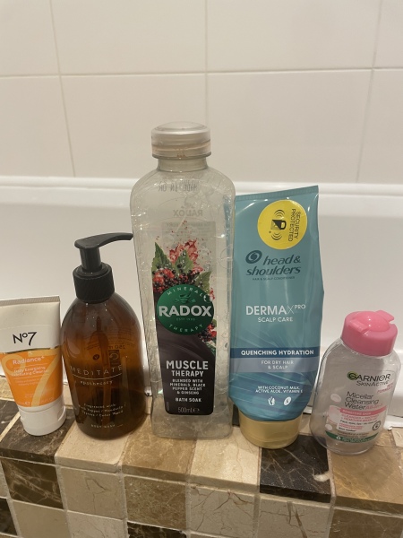 Feel the temptation to indulge in beauty treats? Is your collection overflowing with treasures? Come unite with fellow beauty enthusiasts in this lovely group!