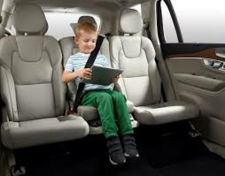 Luxury car for 3 children