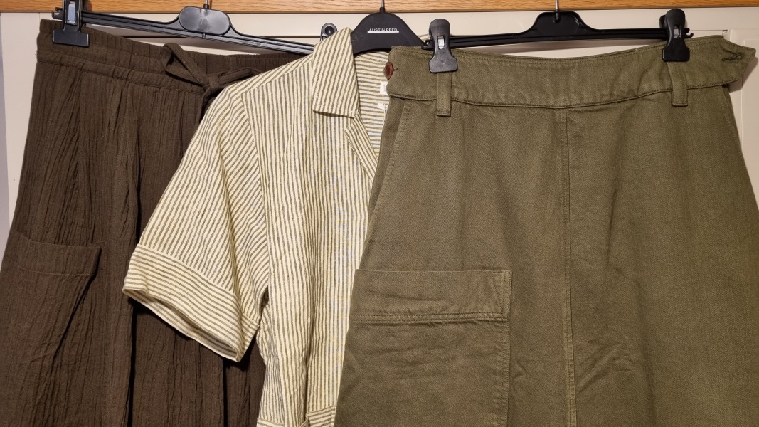 Toasties debating another sale 😬and waiting impatiently for all the new things