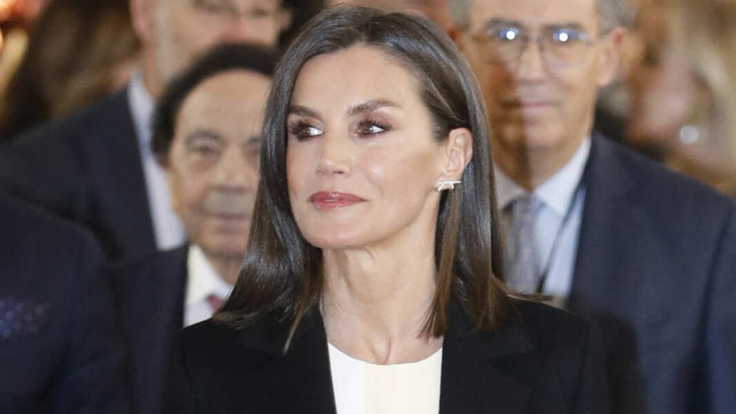 Royal Style: Tea and Tiaras - no stylish woman left behind!