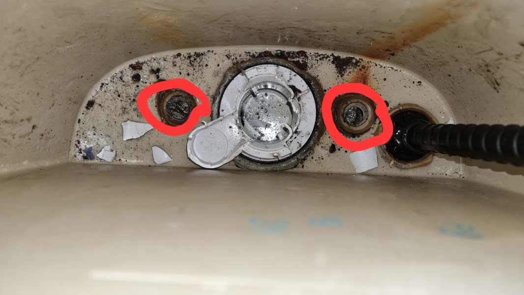 How to get rusted-up bolts/screws free with restricted access - help!  Options