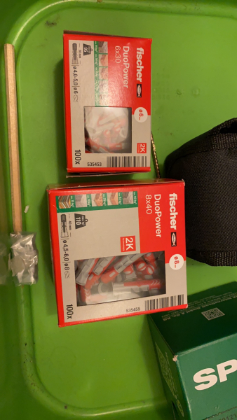 Will a 7mm rawl plug and screw support my 6kg mirror