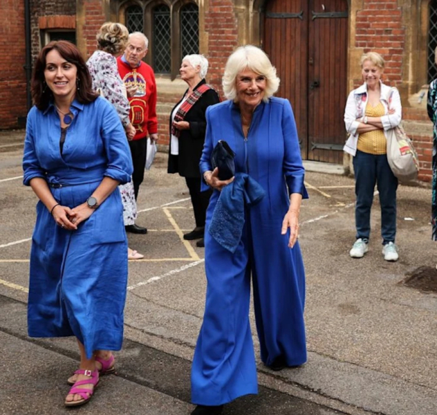 Royal Style: with hope, our threads continue