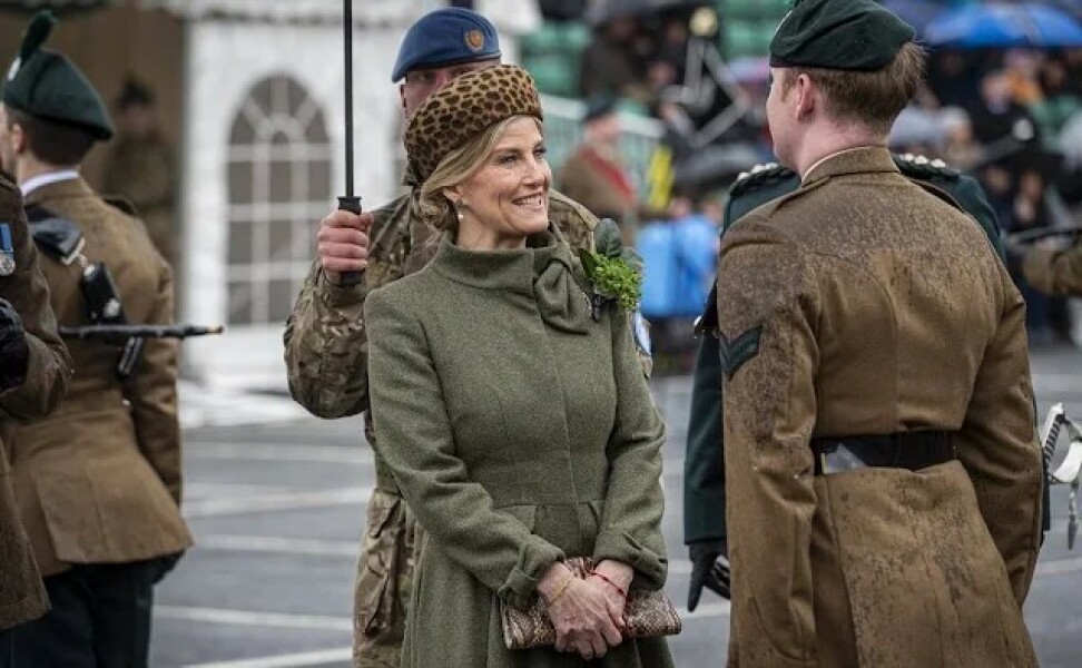 Royal Style: Tea and Tiaras - no stylish woman left behind!