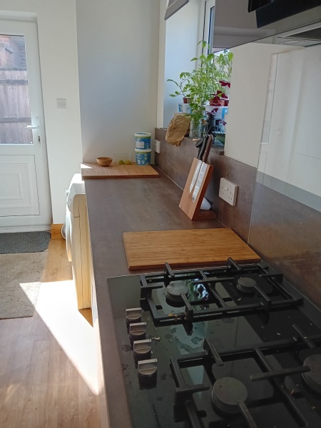 If you have a white kitchen, can you tell me what counter surface you have