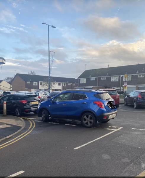 I live in a road with a school