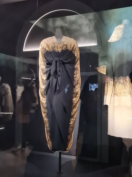 Royal Style: Tea and Tiaras - no stylish woman left behind!