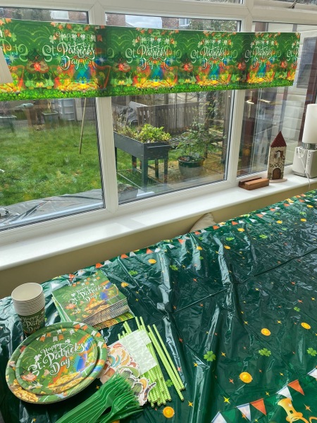 Come and tell me your dull and unexciting news 29: Calmly through the day