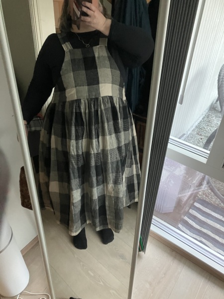 Toasties debating another sale 😬and waiting impatiently for all the new things