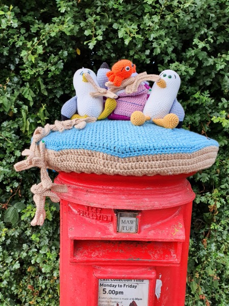 What's worse than postbox toppers? Seasonal postbox toppers when it isn't that season