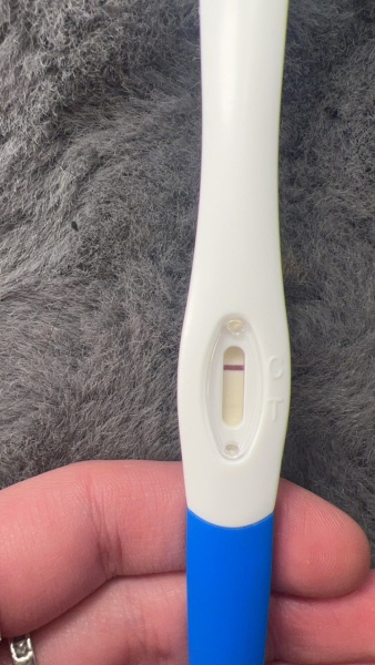 Is this a positive pregnancy tests?