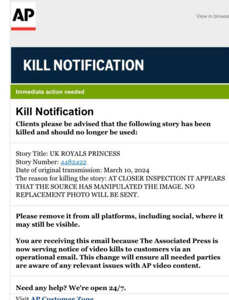 Kate's photo appears "manipulated"?