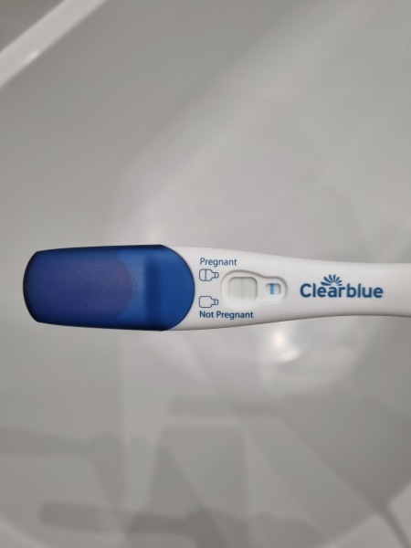 9dpo - can you see a second line?