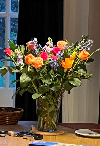 Why are my cut roses dropping after 1 day?