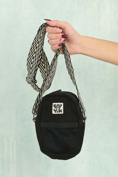 Anyone carry a small crossbody type bag daily?