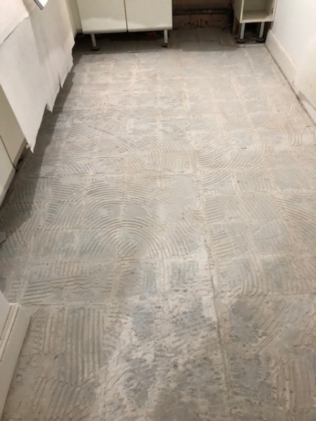 Bathroom tiles grout colour and tiles laying question -Need to decide by tomorrow!