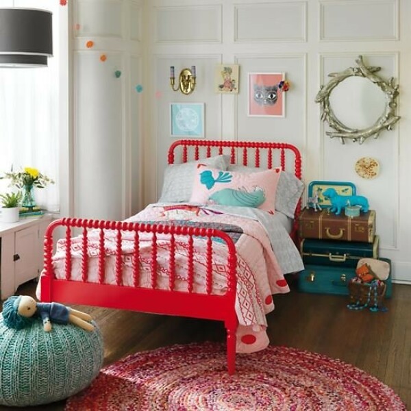 Dd wants a red bedroom.