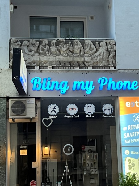 Les Parisiennes des Mamanset: On the Advent of Newness