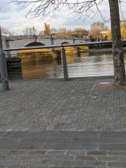 Come and tell me your dull and unexciting news 29: Calmly through the day