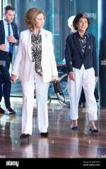 Royal Style: with hope, our threads continue