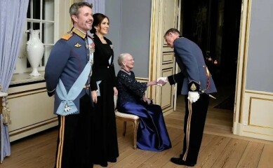 Royal Style: Tea and Tiaras - no stylish woman left behind!