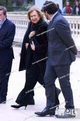 Royal Style: with hope, our threads continue