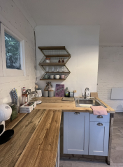 Kitchen worktops made of scaffolding boards