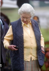Looking for football results on phone is not 'low class'