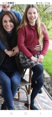 Lovely new photo of Catherine and the children has been released
