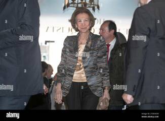 Royal Style: with hope, our threads continue