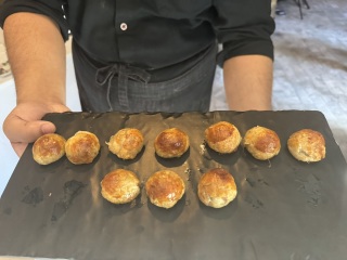 Come and tell me your dull and unexciting news 29: Calmly through the day