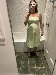 What to wear to a wedding?