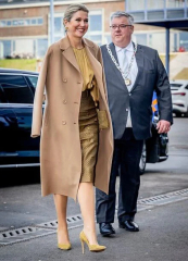 Royal Style: Tea and Tiaras - no stylish woman left behind!