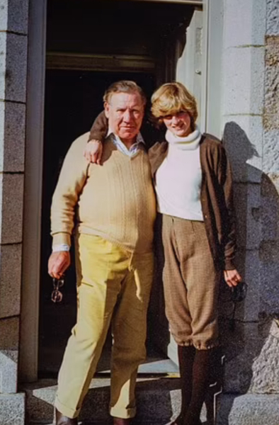 Royal Style: with hope, our threads continue