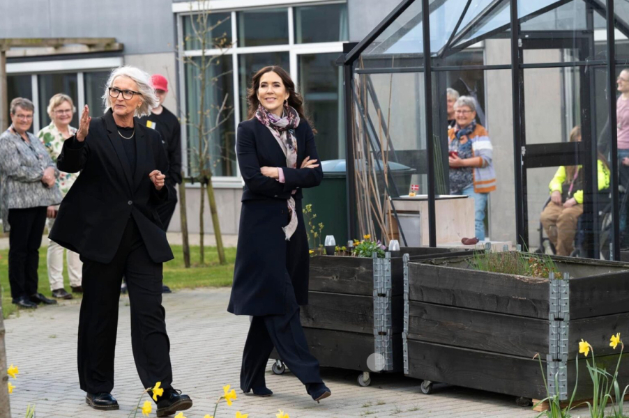 Royal Style: with hope, our threads continue