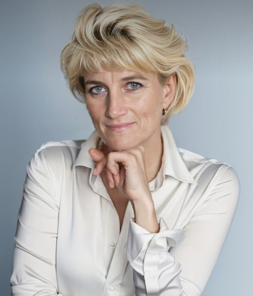 Royal Style: with hope, our threads continue