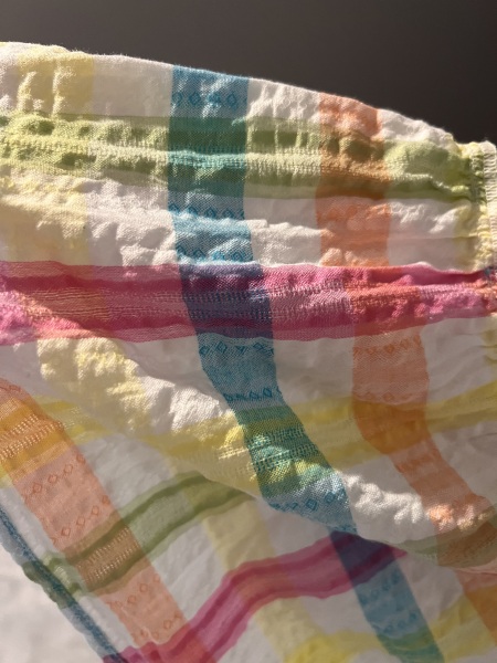 Find me some joyful sandals please