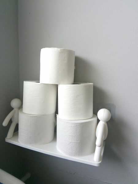 Where does the spare loo roll live?