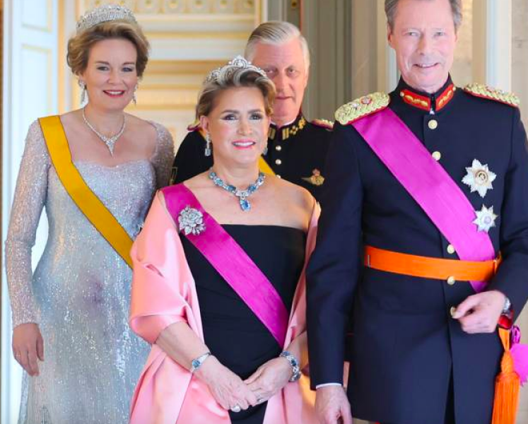 Royal Style: with hope, our threads continue