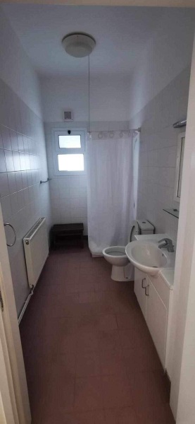 Update a bathroom - can't paint