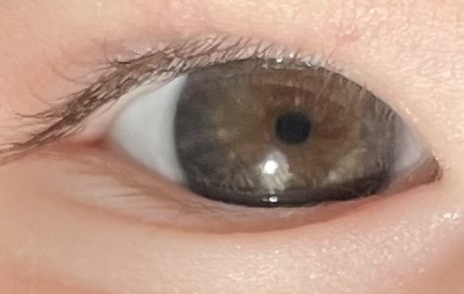 What colour are my baby's eyes?