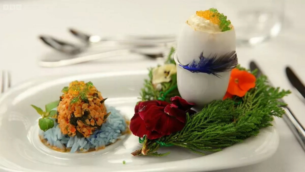 Klaxon .... Masterchef, it's back ! Monday at 6.30