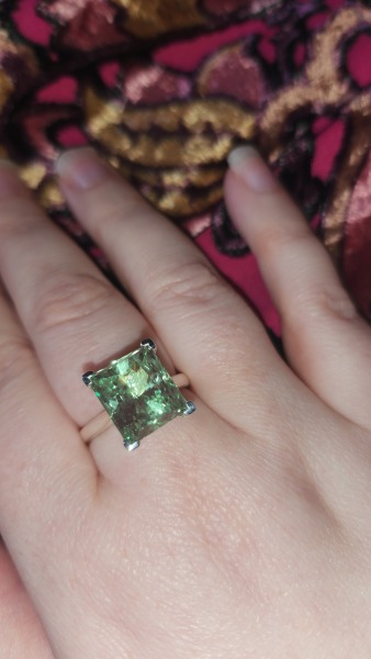 Any gemologists or jewellers about?