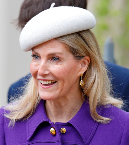 Royal Style: with hope, our threads continue