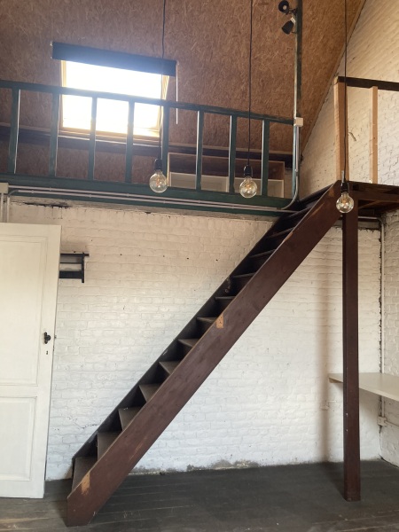 Which colour/paint for floorboards and stairs?