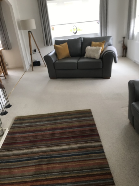 Lounge blinds